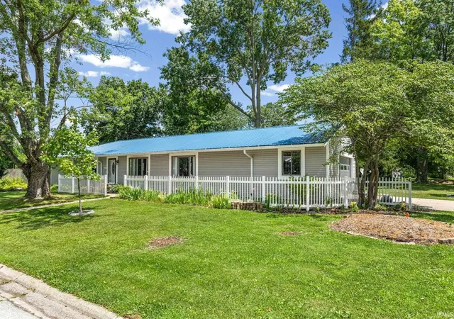 Photo 2 of Manufactured home for sale at 2000 Carlisle Dr, West Lafayette, IN 47906 | MLS# 202631817 | Listing updated on 2026-09-15