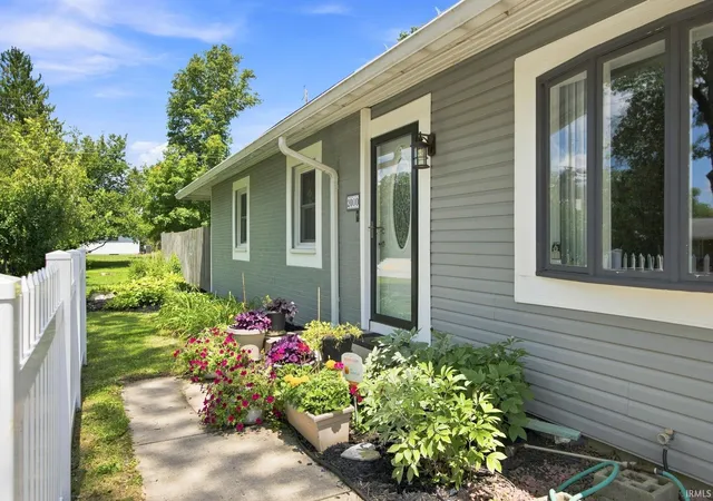 Photo 3 of Manufactured home for sale at 2000 Carlisle Dr, West Lafayette, IN 47906 | MLS# 202631817 | Listing updated on 2026-09-15