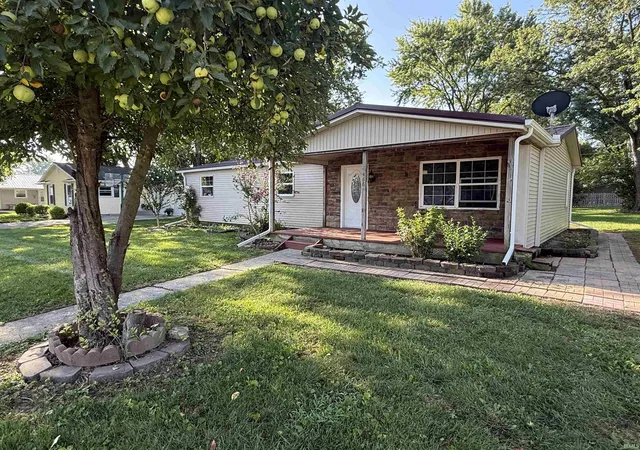 Photo 1 of Manufactured home for sale at 466 E Maple St, Berne, IN 46711 | MLS# 202631826 | Listing updated on 2026-10-22