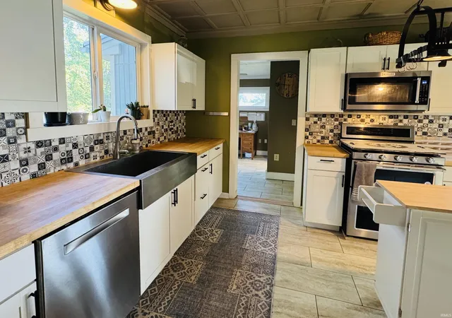 Photo 4 of Sale Pending at 402 Elm St, Monroeville, IN 46773 | MLS# 202631830 | Listing updated on 2026-09-01