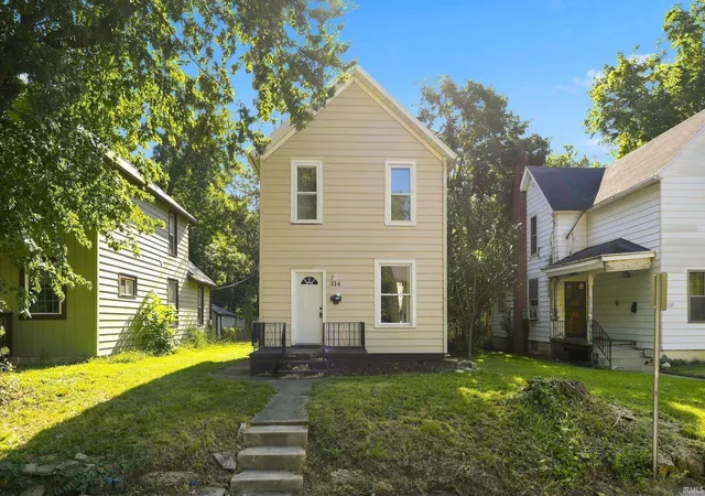 Photo 2 of Sale Pending at 314 Greenwood Ave, Fort Wayne, IN 46808 | MLS# 202631835 | Listing updated on 2026-08-22