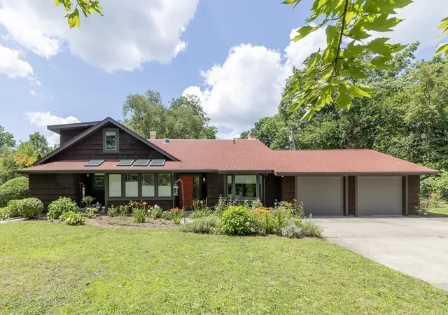 Photo 1 of Sale Pending at 109 Carter Rd, Goshen, IN 46526 | MLS# 202631843 | Listing updated on 2026-08-25