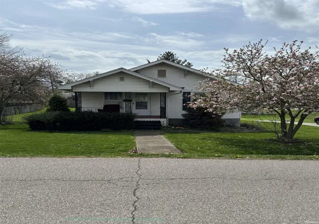 Photo 2 of Manufactured home for sale at 205 E Arthur St, Salem, IN 47167 | MLS# 202631870 | Listing updated on 2026-09-03