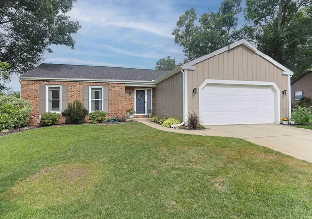Manufactured home for sale at 55154 Jeffrey Dr, Mishawaka, IN 46545 | MLS# 202631875