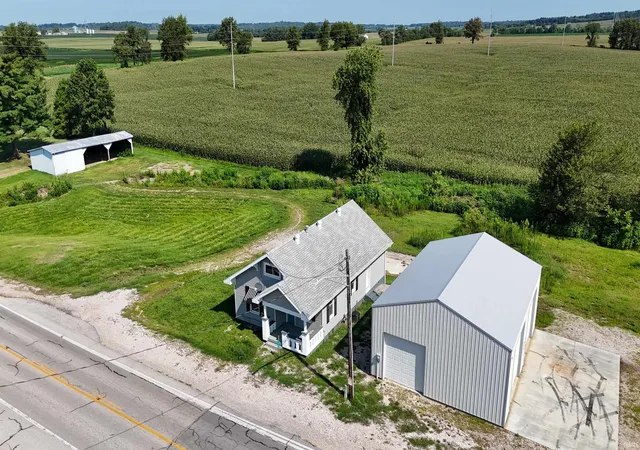 Photo 2 of Sale Pending at 9274 E State Rd 168, Oakland City, IN 47660 | MLS# 202631876 | Listing updated on 2026-09-13