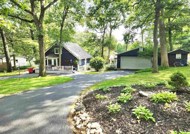 Photo 1 of Sale Pending at 5701 E Shady Ln, Knox, IN 46534 | MLS# 202631880 | Listing updated on 2026-09-12