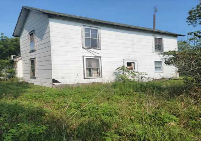 Photo 2 of Manufactured home for sale at 6871 S 1100 West, Francesville, IN 47946 | MLS# 202631905 | Listing updated on 2026-08-06