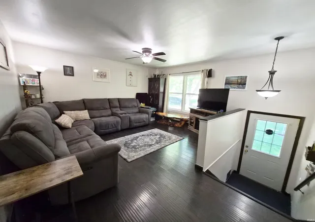 Photo 2 of Manufactured home for sale at 1608 Hickory Pl, Goshen, IN 46526 | MLS# 202631936 | Listing updated on 2026-08-21