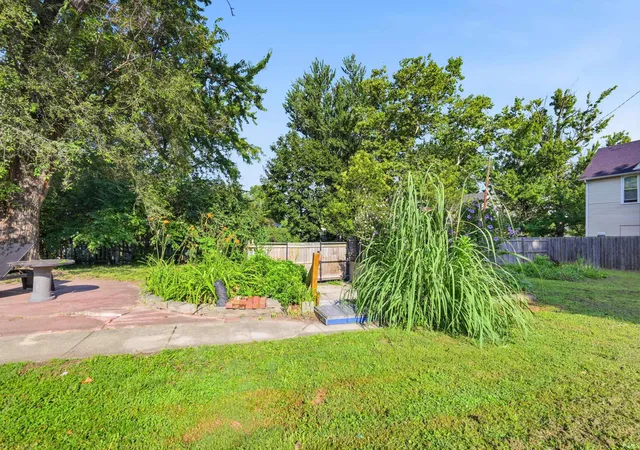 Photo 38 of Sale Pending at 800 E Washington St, Muncie, IN 47305 | MLS# 202631954 | Listing updated on 2026-08-27