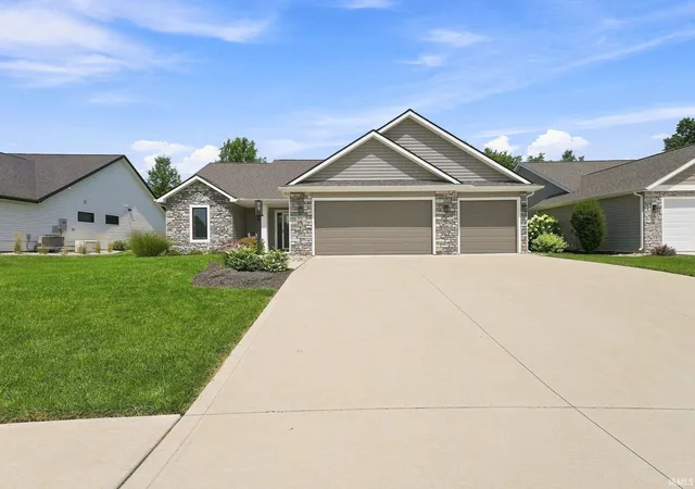 Photo 1 of Sale Pending at 8757 Raceborg Pl, Fort Wayne, IN 46835 | MLS# 202631984 | Listing updated on 2026-08-18