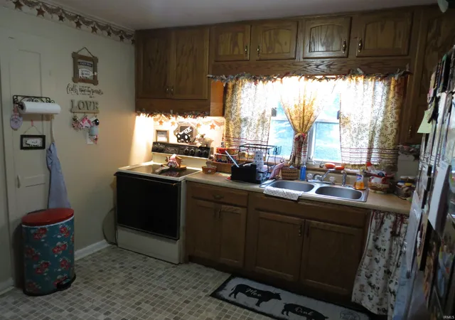 Photo 4 of Manufactured home for sale at 28 W Albert St, Peru, IN 46970 | MLS# 202631991 | Listing updated on 2026-08-06