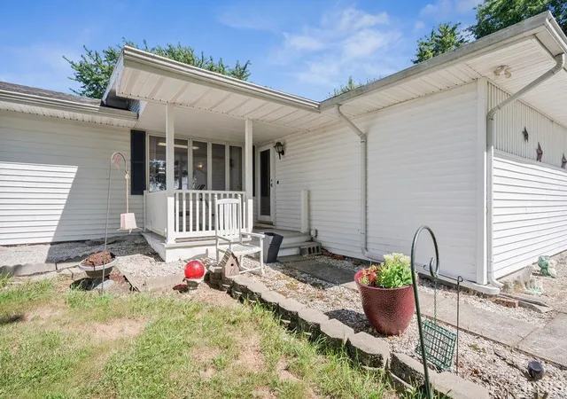 Photo 1 of Manufactured home for sale at 362 N 1350 East, Greentown, IN 46936 | MLS# 202632001 | Listing updated on 2026-09-10