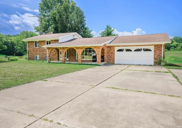 Photo 2 of Manufactured home for sale at 9855 W State Rd 43, Bloomington, IN 47404 | MLS# 202632005 | Listing updated on 2026-09-11