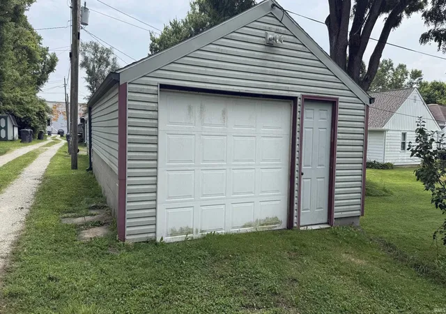 Photo 16 of Manufactured home for sale at 2414 S Vine St, Yorktown, IN 47396 | MLS# 202632008 | Listing updated on 2026-08-06