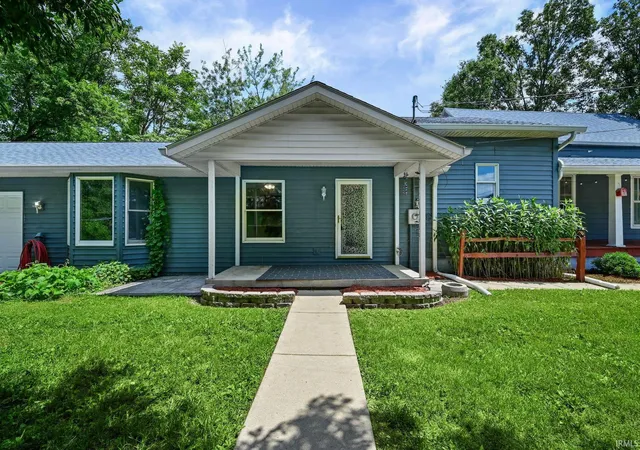Photo 3 of Manufactured home for sale at 210 W Jackson St, Mulberry, IN 46058 | MLS# 202632011 | Listing updated on 2026-09-07