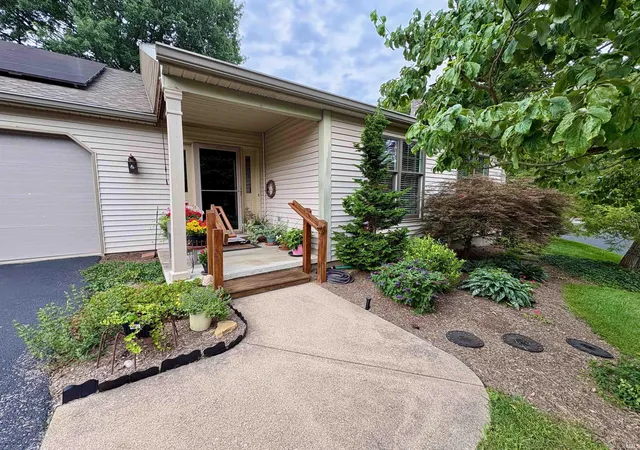 Photo 2 of Condo for sale at 2240 E Cape Cod Dr, Bloomington, IN 47401 | MLS# 202632016 | Listing updated on 2026-09-10