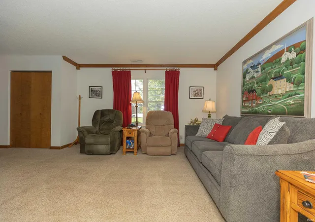Photo 5 of Manufactured home for sale at 5635 Oak Ridge Dr, Evansville, IN 47711 | MLS# 202632025 | Listing updated on 2026-08-26
