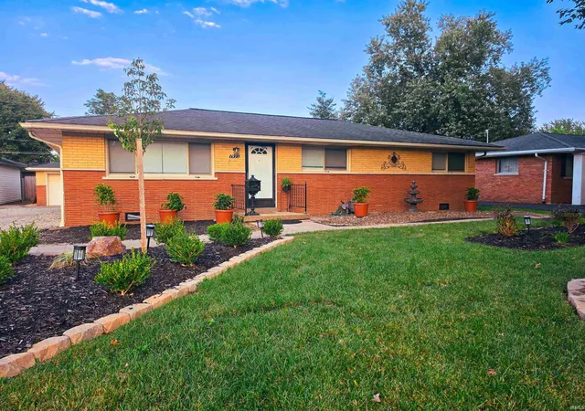 Photo 3 of Manufactured home for sale at 1922 S Lombard Ave, Evansville, IN 47714 | MLS# 202632049 | Listing updated on 2026-08-24