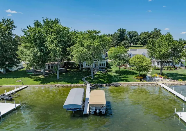 Photo 3 of Manufactured home for sale at 948 S Clear Lake Dr, Fremont, IN 46737 | MLS# 202632074 | Listing updated on 2026-08-07