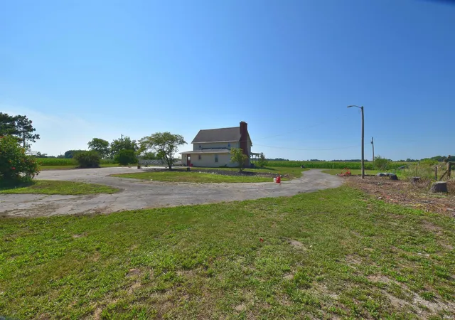Photo 2 of Manufactured home for sale at 8297 E 475 North, Monticello, IN 47960 | MLS# 202632082 | Listing updated on 2026-08-07