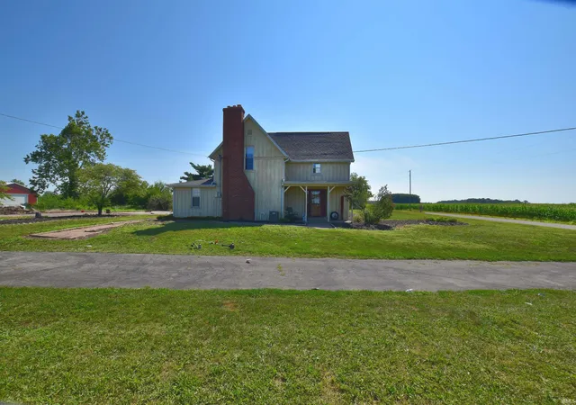 Photo 3 of Manufactured home for sale at 8297 E 475 North, Monticello, IN 47960 | MLS# 202632082 | Listing updated on 2026-08-07