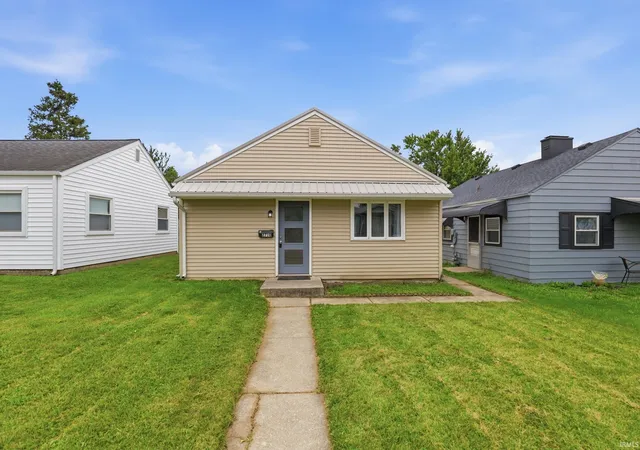 Photo 1 of Manufactured home for sale at 2710 Charlotte Ave, Fort Wayne, IN 46805 | MLS# 202632083 | Listing updated on 2026-08-07