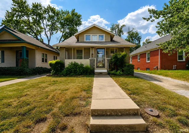 Photo 2 of Manufactured home for sale at 703 S Frederick St, Evansville, IN 47714 | MLS# 202632086 | Listing updated on 2026-09-13