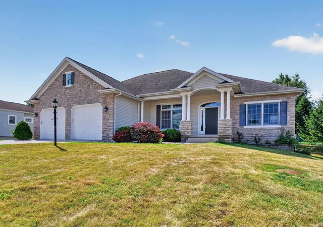 Photo 1 of Manufactured home for sale at 2051 E Barberry Dr, Warsaw, IN 46582 | MLS# 202632091 | Listing updated on 2026-09-22