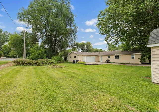 Photo 3 of Sale Pending at 9026 Aboite Rd, Roanoke, IN 46783 | MLS# 202632102 | Listing updated on 2026-09-20