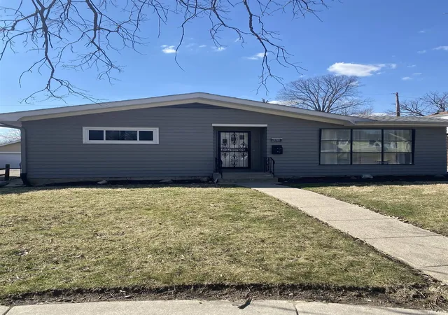 Photo 1 of Manufactured home for sale at 2701 Leroy Ave, Fort Wayne, IN 46805 | MLS# 202632116 | Listing updated on 2026-08-07