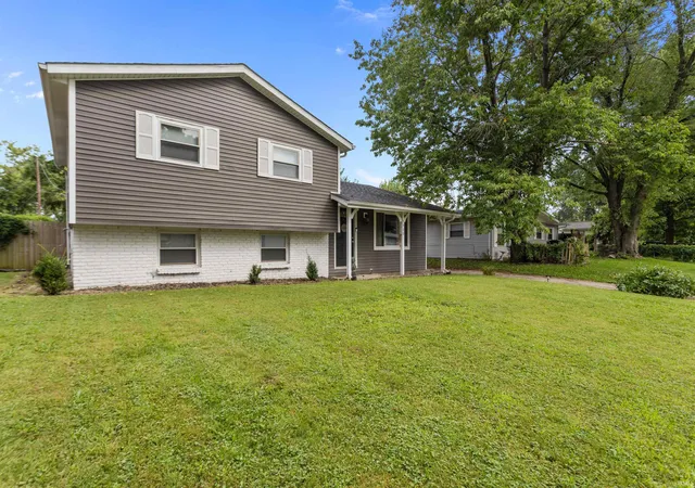 Photo 2 of Manufactured home for sale at 5908 Council Ring Blvd, Kokomo, IN 46902 | MLS# 202632130 | Listing updated on 2026-08-28
