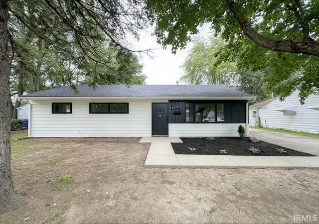 Photo 1 of Manufactured home for sale at 1117 Brentwood Dr, Kokomo, IN 46901 | MLS# 202632144 | Listing updated on 2026-08-07