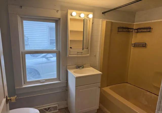 Photo 4 of Manufactured home for sale at 400 W Pearl St, Hamlet, IN 46532 | MLS# 202632150 | Listing updated on 2026-09-09