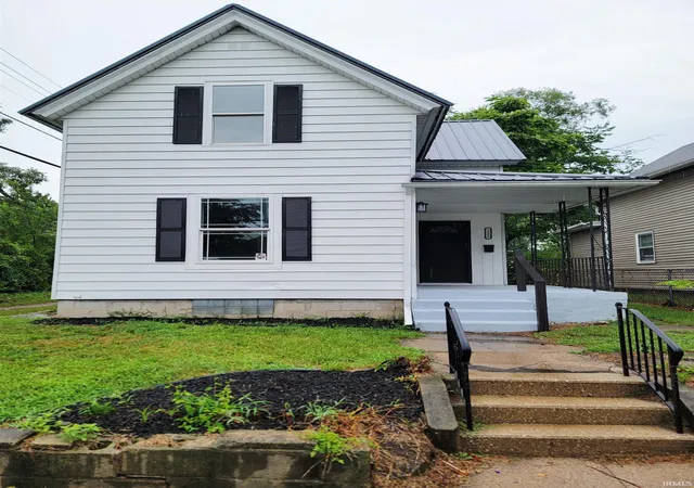 Photo 3 of Manufactured home for sale at 1233 Van Buren St, South Bend, IN 46628 | MLS# 202632154 | Listing updated on 2026-08-07