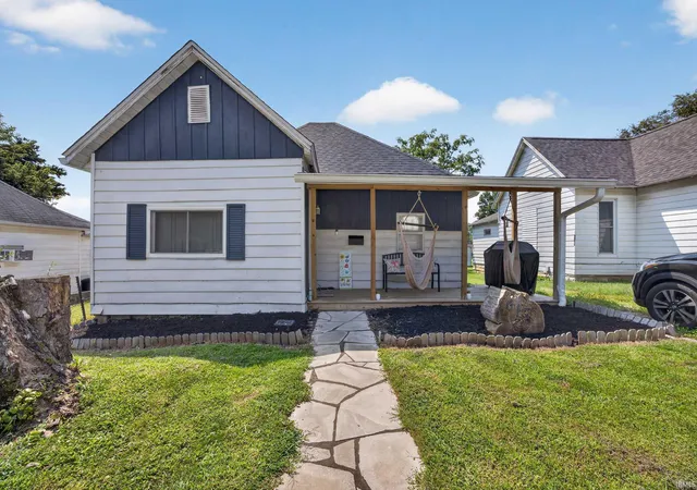 Photo 1 of Manufactured home for sale at 617 S 8th Street, Mitchell, IN 47446 | MLS# 202632159 | Listing updated on 2026-09-14