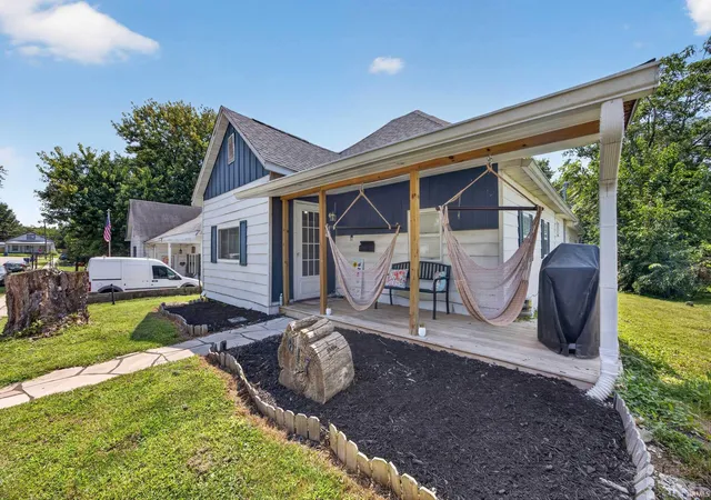 Photo 2 of Manufactured home for sale at 617 S 8th Street, Mitchell, IN 47446 | MLS# 202632159 | Listing updated on 2026-09-14