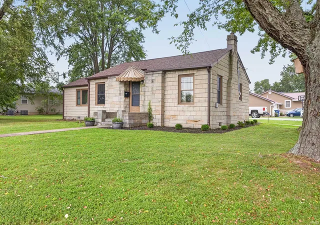 Photo 1 of Manufactured home for sale at 1201 W Warren St, Mitchell, IN 47446 | MLS# 202632178 | Listing updated on 2026-08-24