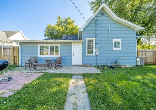 Photo 2 of Manufactured home for sale at 2008 N D St, Elwood, IN 46036 | MLS# 202632182 | Listing updated on 2026-09-14