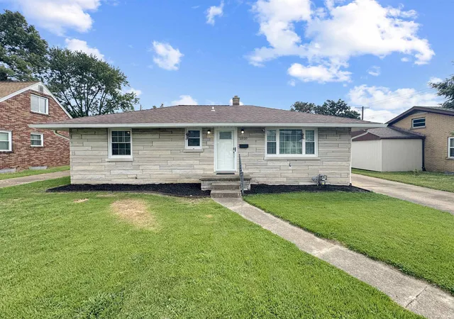 Photo 1 of Sale Pending at 2555 N Evans St, Evansville, IN 47711 | MLS# 202632183 | Listing updated on 2026-08-20