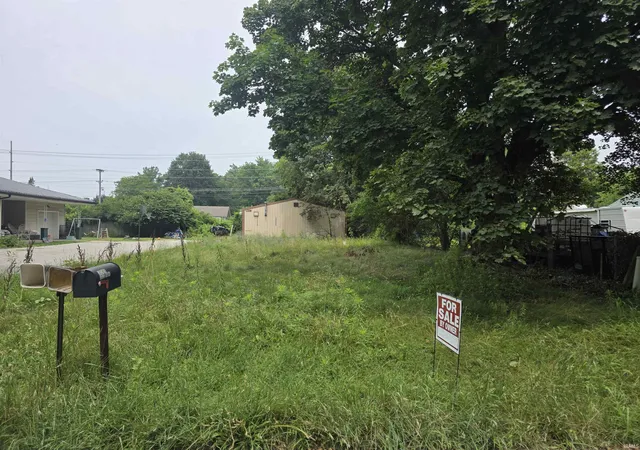 Photo 4 of Sale Pending at 3222 York St, Mishawaka, IN 46544 | MLS# 202632186 | Listing updated on 2026-08-26