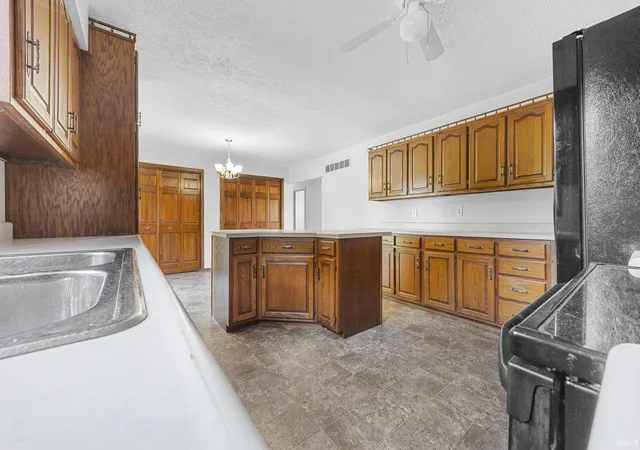 Photo 4 of Manufactured home for sale at 6353 W Old Rd 64, Huntingburg, IN 47542 | MLS# 202632189 | Listing updated on 2026-09-17