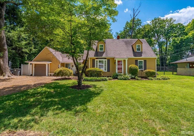 Photo 1 of Sale Pending at 6817 Lincoln Ave, Evansville, IN 47715 | MLS# 202632197 | Listing updated on 2026-09-08