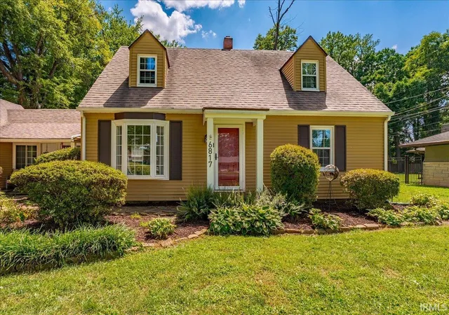 Photo 2 of Sale Pending at 6817 Lincoln Ave, Evansville, IN 47715 | MLS# 202632197 | Listing updated on 2026-09-08