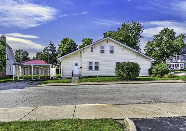 Photo 3 of Manufactured home for sale at 401 S Main St, Bluffton, IN 46714 | MLS# 202632198 | Listing updated on 2026-09-30