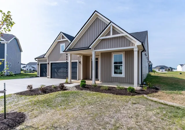 Photo 2 of Manufactured home for sale at 5294 Orinoco Run, Fort Wayne, IN 46818 | MLS# 202632211 | Listing updated on 2026-08-07