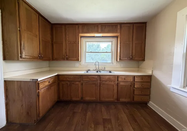Photo 4 of Manufactured home for sale at 1233 N Meade St, South Bend, IN 46628 | MLS# 202632224 | Listing updated on 2026-10-09