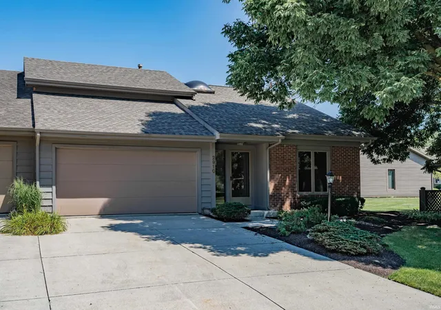 Condo for sale at 2910 Cutter Cvs, Fort Wayne, IN 46815 | MLS# 202632237