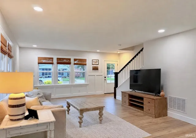 Photo 3 of Manufactured home for sale at 1917 E Mulberry St, Evansville, IN 47714 | MLS# 202632241 | Listing updated on 2026-08-07