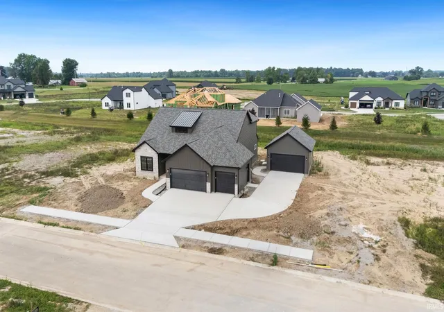 Photo 3 of Sale Pending at 2851 Quinlado Ln, Fort Wayne, IN 46818 | MLS# 202632244 | Listing updated on 2026-08-24