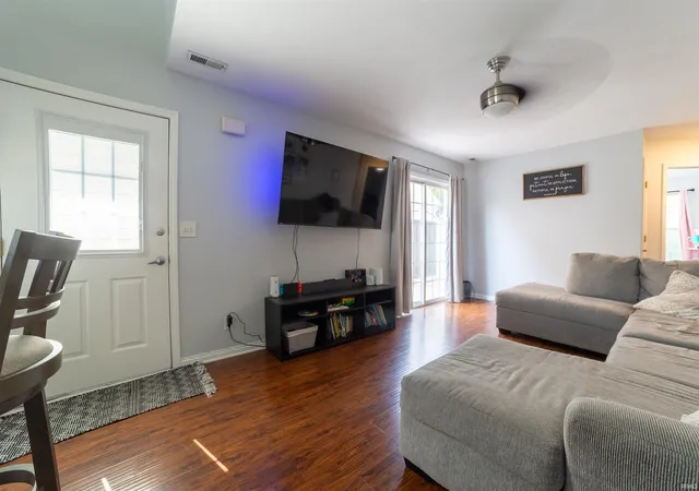Photo 4 of Manufactured home for sale at 4034 Shadwell Dr, Evansville, IN 47715 | MLS# 202632255 | Listing updated on 2026-09-29